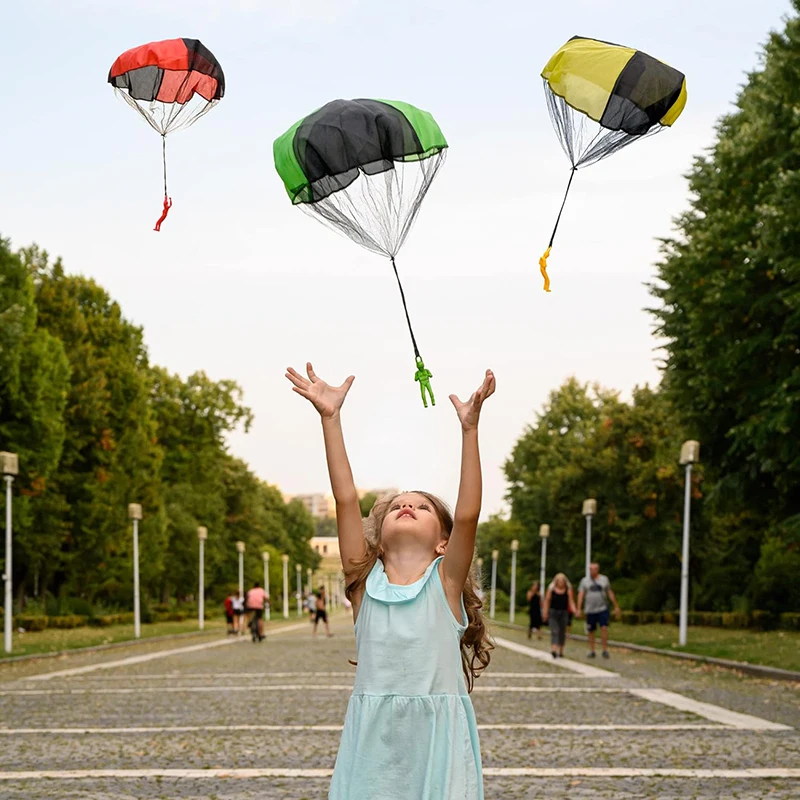 Kids Unique Outdoor Toys - 手投げパラシュートゲーム屋外子供用パラシュートおもちゃ絡まりにくい飛行ユニークなスポーツおもちゃ屋外で楽しく遊べる子供向けギフト