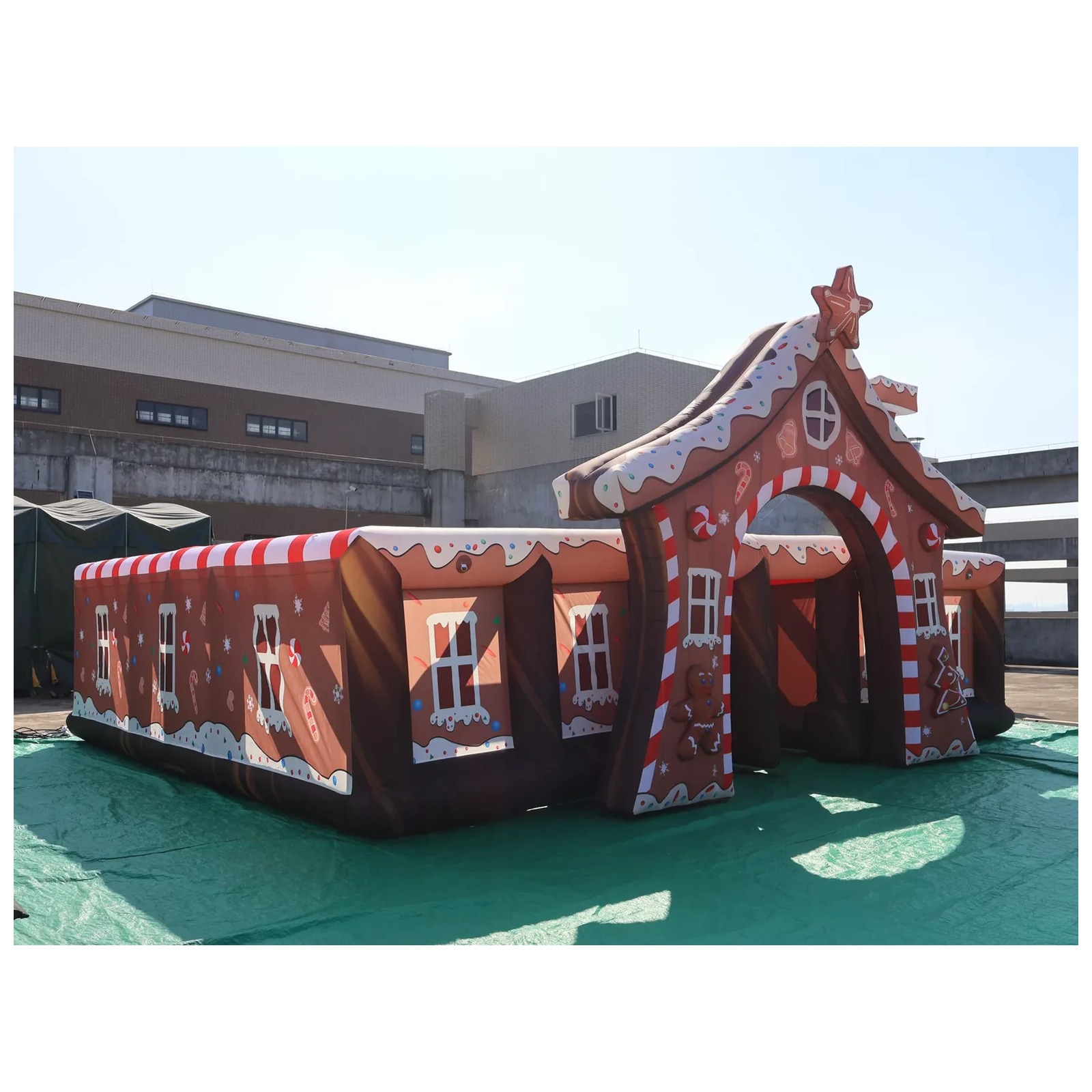 大型ジンジャーブレッド型インフレータブル迷路（送風機付き）8 - Kids Outdoor Venues のレビューと価格
