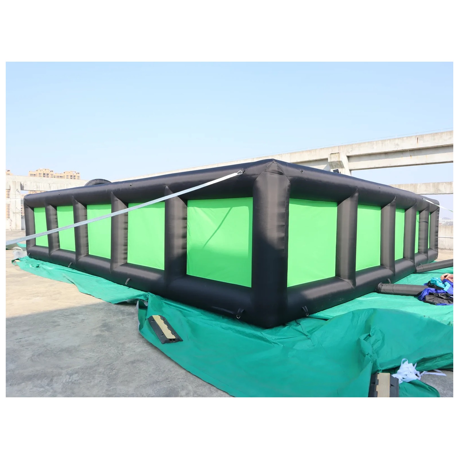 屋外用黒緑色のインフレータブル迷路 10×10m（33×33 - Kids Outdoor Venues のレビューと価格
