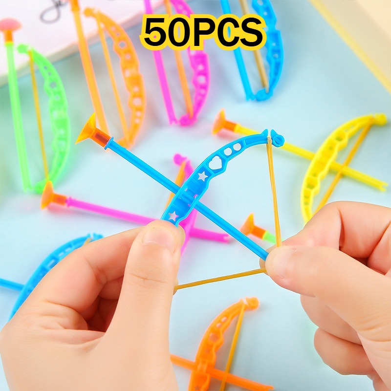 50個のカラフルなミニプラスチック吸盤射撃矢子供用屋外おもち - Kids Outdoor Easter Gifts のレビューと価格