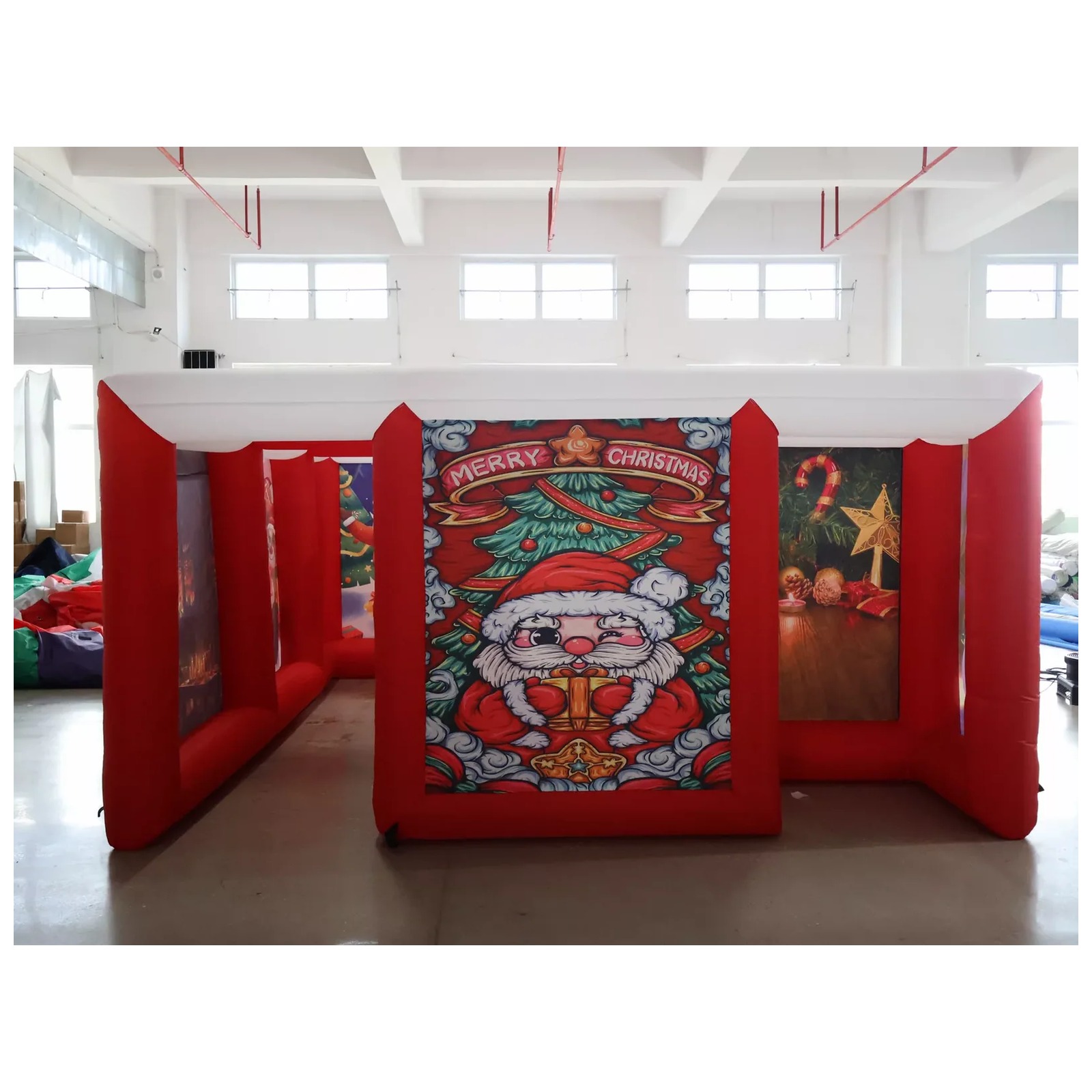 屋外用赤色カバー付きインフレータブル迷路 4×6m 13×2 - Kids Outdoor Venues のレビューと価格